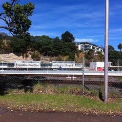 Parnell Baths - Currently being repaired, the waterfront entrance to Parnell Baths is often a great option as opposed to the tight carpark.