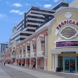 Please Car Philly - We can arrange a beach & casino tour and take you to Atlantic City or to any other beach town you desire!