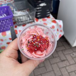 Taste Of Syracuse - Strawberry mousse Eva's