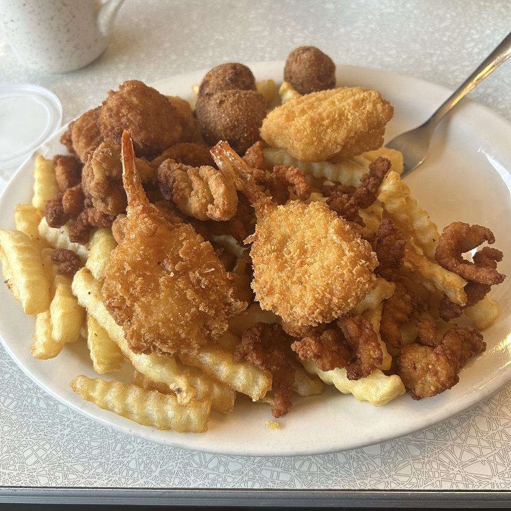 Andy's Igloo - Fisherman's basket had fish shrimp fried clams and fries - American Near Me - Winter Haven, Florida Andy's Igloo - Fisherman's basket had fish shrimp fried clams and fries - American Near Me - Winter Haven, Florida