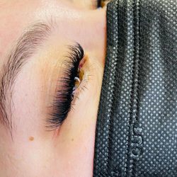 SV Esthetics - Volume lash extension fill