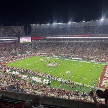 Bryant Denny Stadium - Stadiums & Arenas Near Me - Tuscaloosa, Alabama Bryant Denny Stadium - Stadiums & Arenas Near Me - Tuscaloosa, Alabama