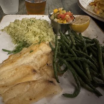Skipper's Dockside - Seafood Near Me - Key Largo, Florida