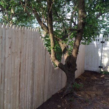 The Big W Services - Stockade Installation and Customization - Fences & Gates Near Me The Big W Services - Stockade Installation and Customization - Fences & Gates Near Me