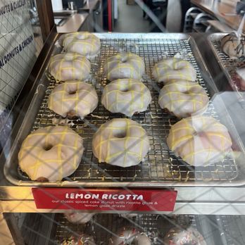 Federal Donuts & Chicken - Donuts Near Me - Wayne, Pennsylvania