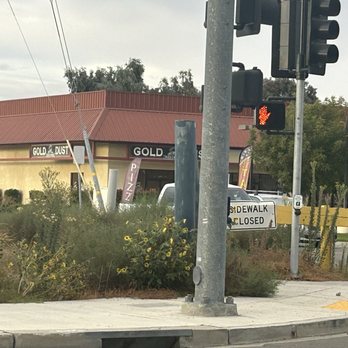 Gold Dust Pizza Express - Outside - Pizza Near Me - Manteca, California