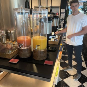 citizenM Austin Downtown - Juices - Hotels Near Me - Austin, Texas citizenM Austin Downtown - Juices - Hotels Near Me - Austin, Texas