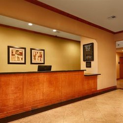 Best Western Cleveland Inn & Suites - Front Desk