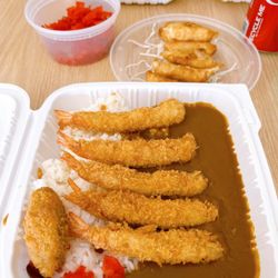 Volcano - Fried Shrimp Curry extra pickles and fried oyster