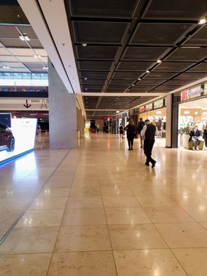 Berlin Brandenburg Airport by null