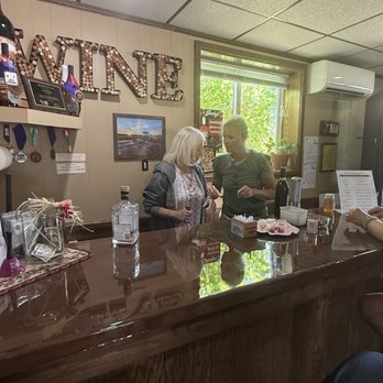 Lake Nokomis Cranberries - Wine tasting - Beer, Wine & Spirits Near Me - Eagle River, Wisconsin Lake Nokomis Cranberries - Wine tasting - Beer, Wine & Spirits Near Me - Eagle River, Wisconsin