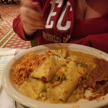 Chuy's - Hatch valley enchilada. Corn, chicken, cheese, and hatch valley sauce. Another great choice both plates super filling - Tex-Mex Near Me - Orlando, Florida Chuy's - Hatch valley enchilada. Corn, chicken, cheese, and hatch valley sauce. Another great choice both plates super filling - Tex-Mex Near Me - Orlando, Florida