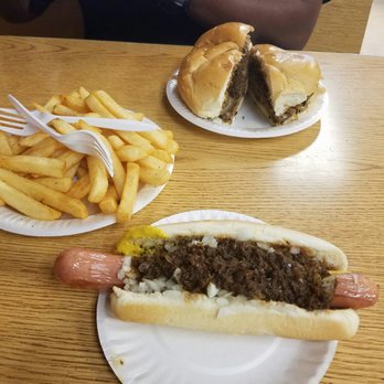 J & G Texas Weiners - Best thing in this photo was the fries. The burger taste like mush, the dog was bland, and the chili tastes horrible and burnt. - Hot Dogs Near Me - Dunellen, New Jersey