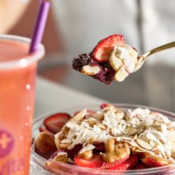 Movita Juice Bar - Quick meal bowl