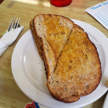 Bobo's Restaurant - Side of rye toast - Breakfast & Brunch Near Me - Tucson, Arizona