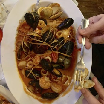 Robke’s - Fra diavlo - American Near Me - Northport, New York