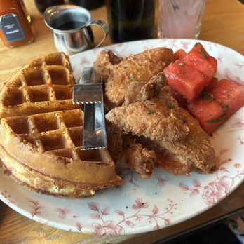 Yardbird Table & Bar - Chicken & Waffles - Southern Near Me - Miami Beach, Florida Yardbird Table & Bar - Chicken & Waffles - Southern Near Me - Miami Beach, Florida