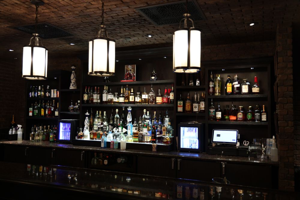 Eve Ala Moana - wedding in Honolulu, HI