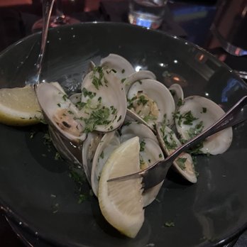 Home Bx - Little Neck Clams- very small portion, rubbery - says comes with garlic bread, but ours has plain bread - Steakhouses Near Me - Bronx, New York