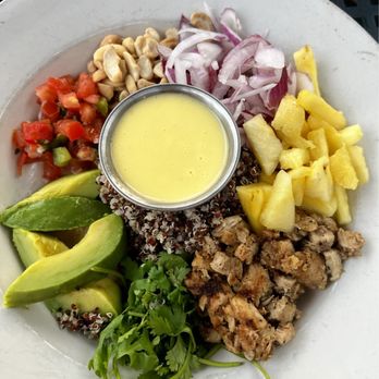 Pizza Lucé - Jerk chicken bowl - Pizza Near Me - Richfield, Minnesota Pizza Lucé - Jerk chicken bowl - Pizza Near Me - Richfield, Minnesota