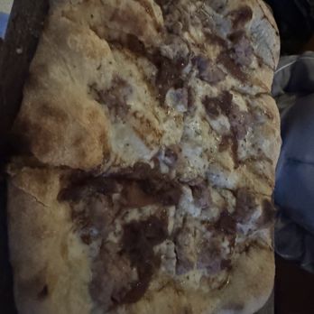 Via Pasta - Pizza w sausage - onions a bit too sweet. - Italian Near Me - Vancouver, British Columbia