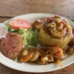 Rest. Doña ELEna - Mofongo con camarones