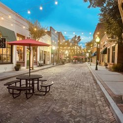 Beautiful Summerville, S.C! Take a stroll down Short Central Ave.!