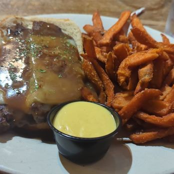 Finnigan's Wake Irish Pub - Irish flag meatloaf and sweet potato fries - Irish Near Me - Winston-Salem, North Carolina