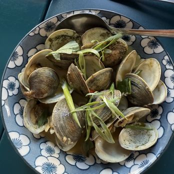 Tabachoy - Large ginisang halaan (clams in a citrus herb broth) - Filipino Near Me - Philadelphia, Pennsylvania Tabachoy - Large ginisang halaan (clams in a citrus herb broth) - Filipino Near Me - Philadelphia, Pennsylvania
