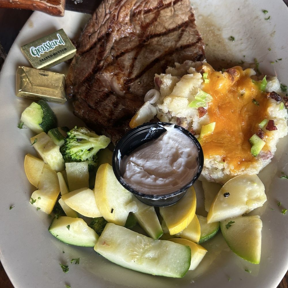 Brandy's Old Fashioned - Filet - Supper Clubs Near Me - Lake Geneva, Wisconsin Brandy's Old Fashioned - Filet - Supper Clubs Near Me - Lake Geneva, Wisconsin