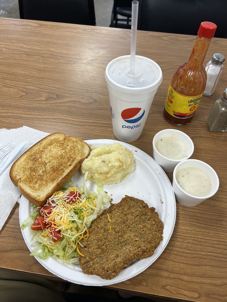 CROSS ROADS STORE AND GRILL Updated August 2024 1186 Hwy 43 S