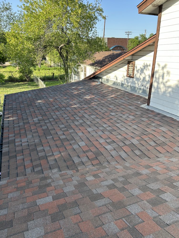 Slide of Hernandez roofing