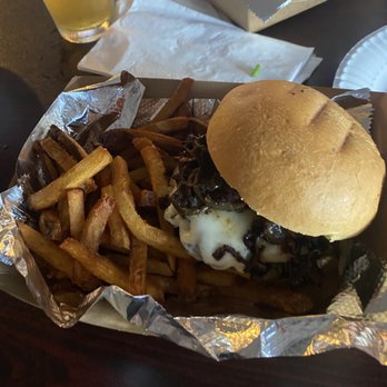 Mad Pecker Brewing - Scorch burger - New American Near Me - San Antonio, Texas Mad Pecker Brewing - Scorch burger - New American Near Me - San Antonio, Texas