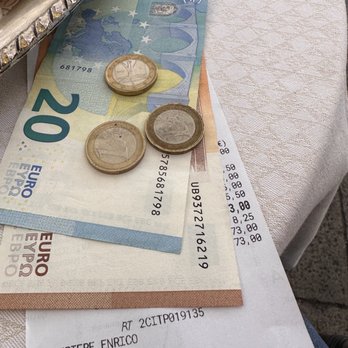 Caffè Florian - €75 to be treated like 2nd class citizens... - Coffee & Tea Near Me - Venezia, VE Caffè Florian - €75 to be treated like 2nd class citizens... - Coffee & Tea Near Me - Venezia, VE