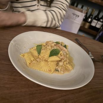 Apt 115 - Wine Bars Near Me - Austin, Texas