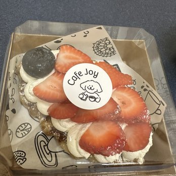 Cafe Joy - Strawberry croffle - Coffee & Tea Near Me - Bellevue, Washington Cafe Joy - Strawberry croffle - Coffee & Tea Near Me - Bellevue, Washington