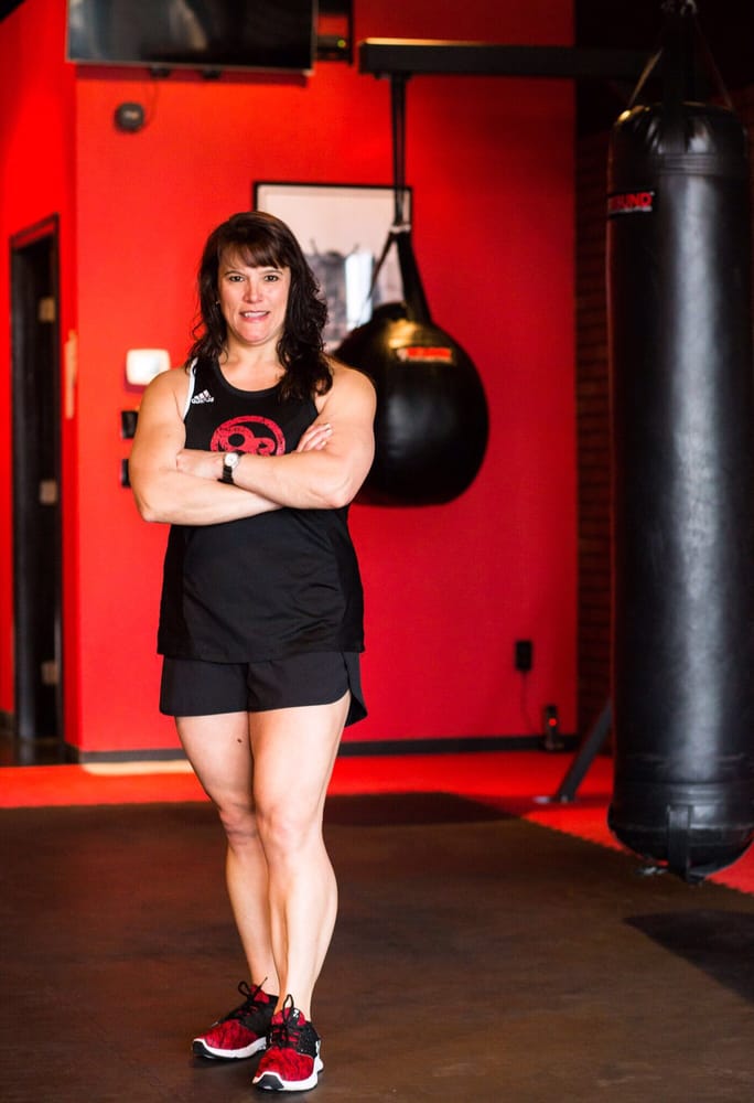 9Round Kickboxing Fitness Logo