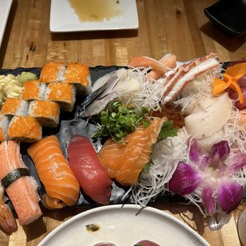 Soho Sushi - Sushi and sashimi platter - Sushi Bars Near Me - Tampa, Florida Soho Sushi - Sushi and sashimi platter - Sushi Bars Near Me - Tampa, Florida