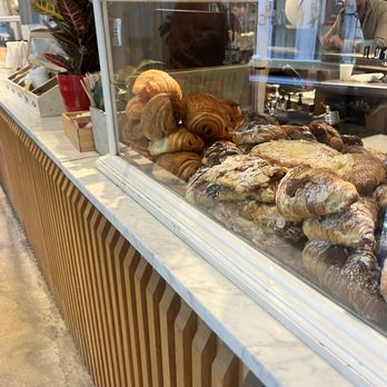 Tommy - Coffee & Tea Near Me - Montreal, Quebec