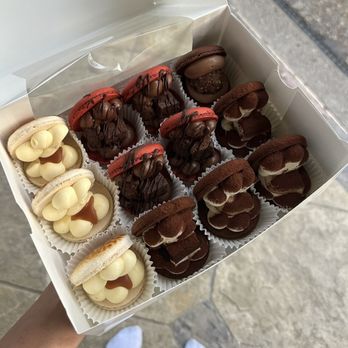 Oh Honey Macaron - creme brûlée, tiramisu & chocolate brownie macarons - Cafes Near Me - Mountain View, California