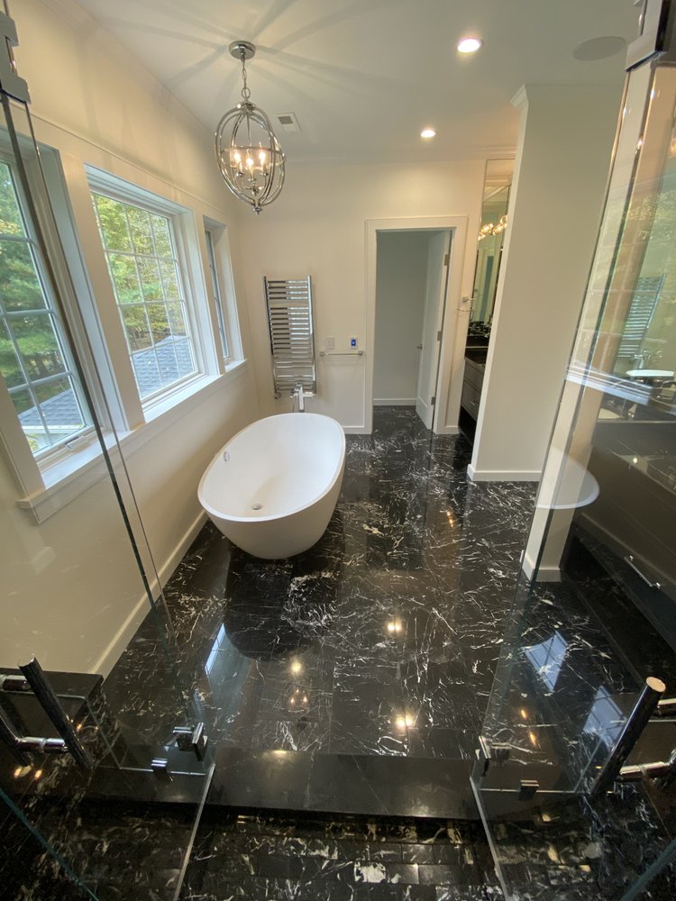 Slide of Lisi Contracting