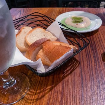 IL Granaio - Phoenixville - Bread and hummus / olive oil - Italian Near Me - Phoenixville, Pennsylvania