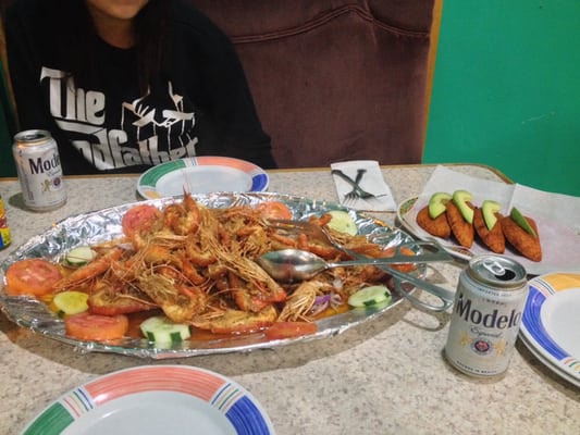 Mariscos El Veneno by null