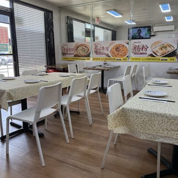 Square Bistro - Dining area - Cantonese Near Me - El Monte, California Square Bistro - Dining area - Cantonese Near Me - El Monte, California