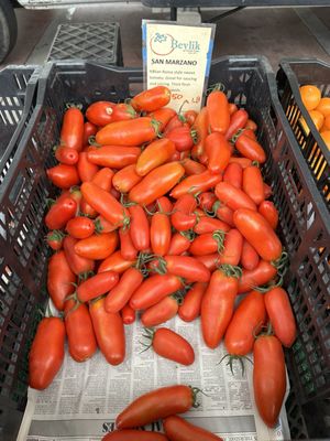 Midtown Ventura Certified Farmers' Market by null