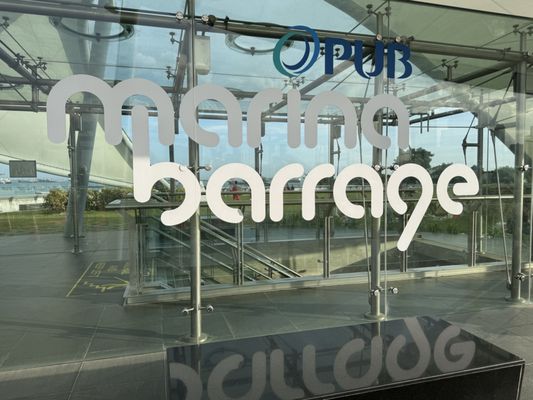 Marina Barrage by null