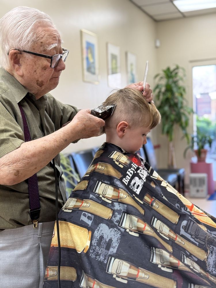 Master Barber Logo