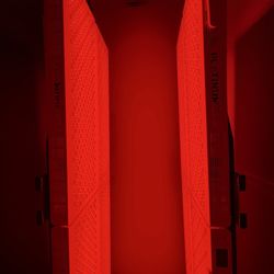 Restore Hyper Wellness - Red light therapy room