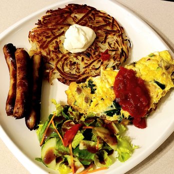 Ritz Restaurant - Cancun omelet with rosti potato and sausage - Filipino Near Me - East York, Ontario Ritz Restaurant - Cancun omelet with rosti potato and sausage - Filipino Near Me - East York, Ontario