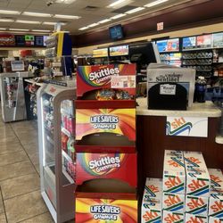 Casey's - Front of store